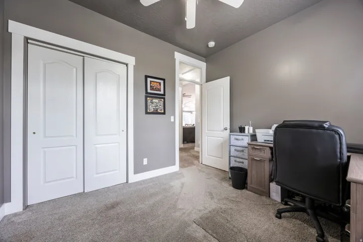 5012 W Wood Ranch Dr, South Jordan, Utah 84095