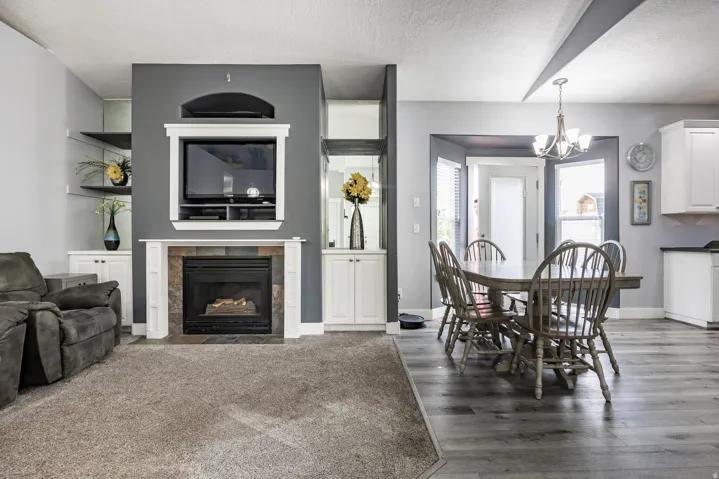 5012 W Wood Ranch Dr, South Jordan, Utah 84095