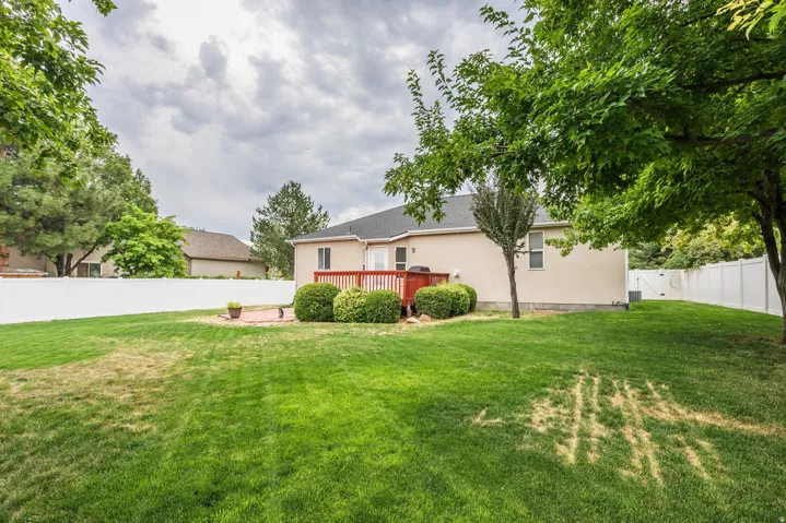 5012 W Wood Ranch Dr, South Jordan, Utah 84095
