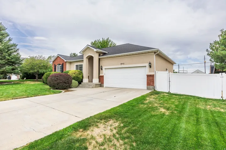 5012 W Wood Ranch Dr, South Jordan, Utah 84095