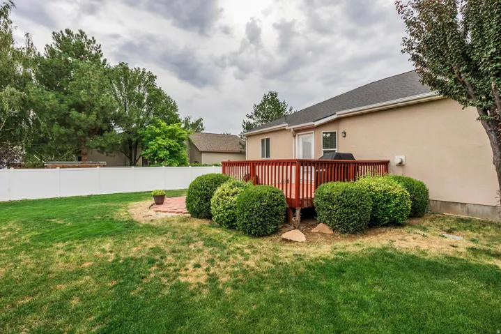 5012 W Wood Ranch Dr, South Jordan, Utah 84095