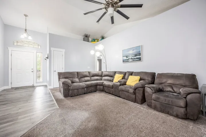 5012 W Wood Ranch Dr, South Jordan, Utah 84095
