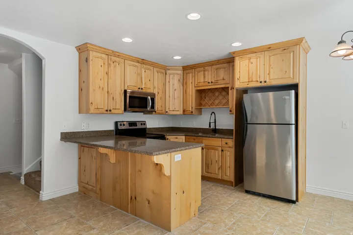 7183 S Villa Place Dr, Midvale, Utah 84047