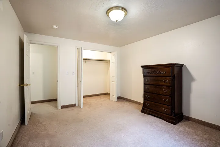 1135 W Park Ridge Dr, Roosevelt, Utah 84066