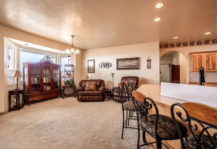 1135 W Park Ridge Dr, Roosevelt, Utah 84066