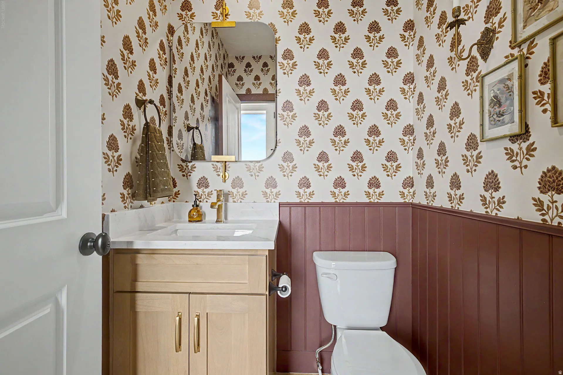*Photo is from model home of the same floor plan for example purposes. Upgrades and finishes may vary*