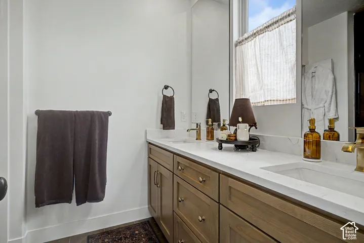 *Photo is from model home of the same floor plan for example purposes. Upgrades and finishes may vary*