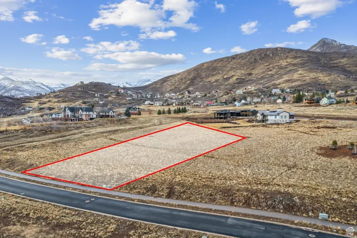 Expansive land parcel featuring clear boundaries