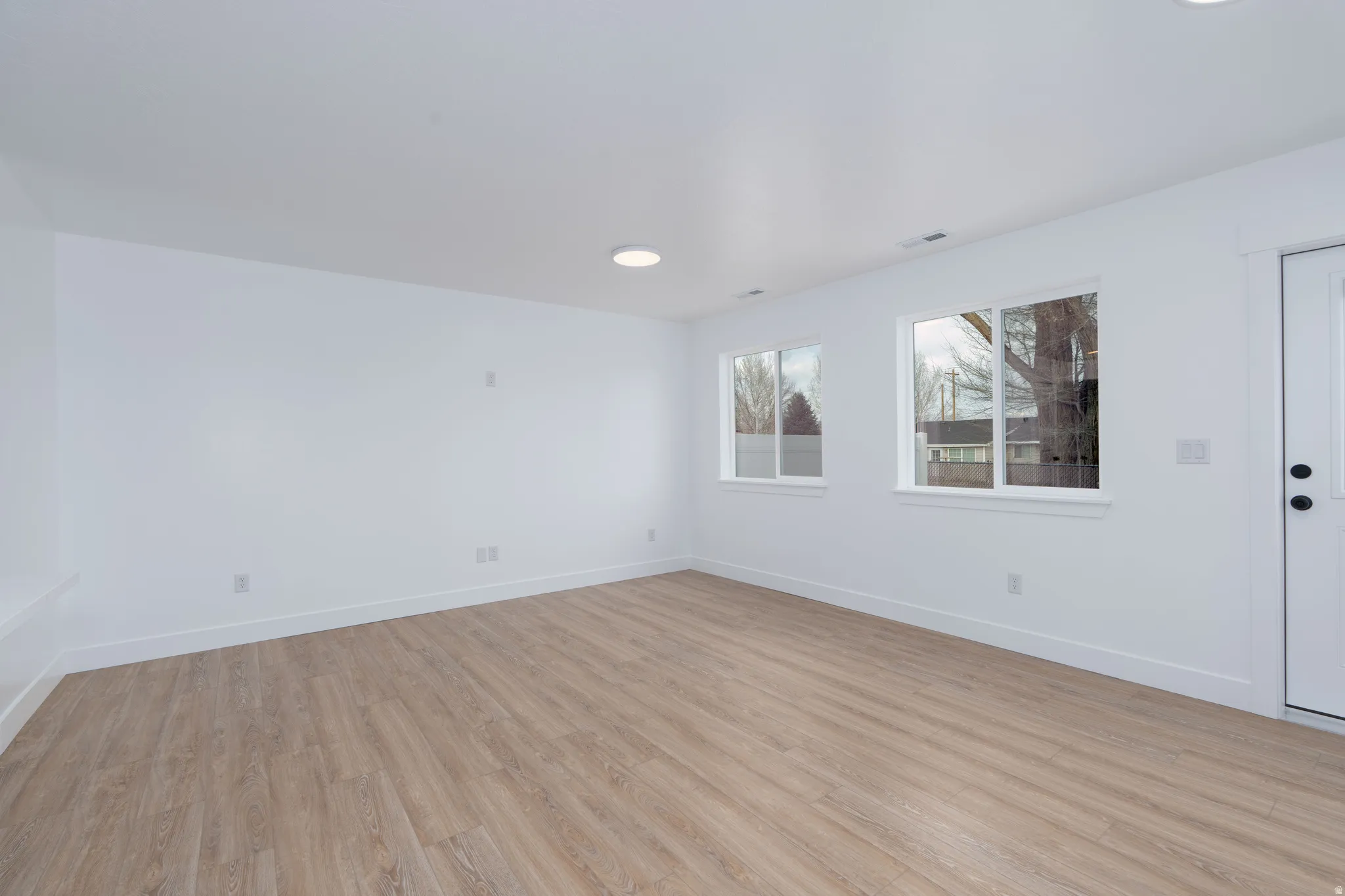 Photos are of a previously built townhome. Finish package varies depending on the townhome. Ask for details.