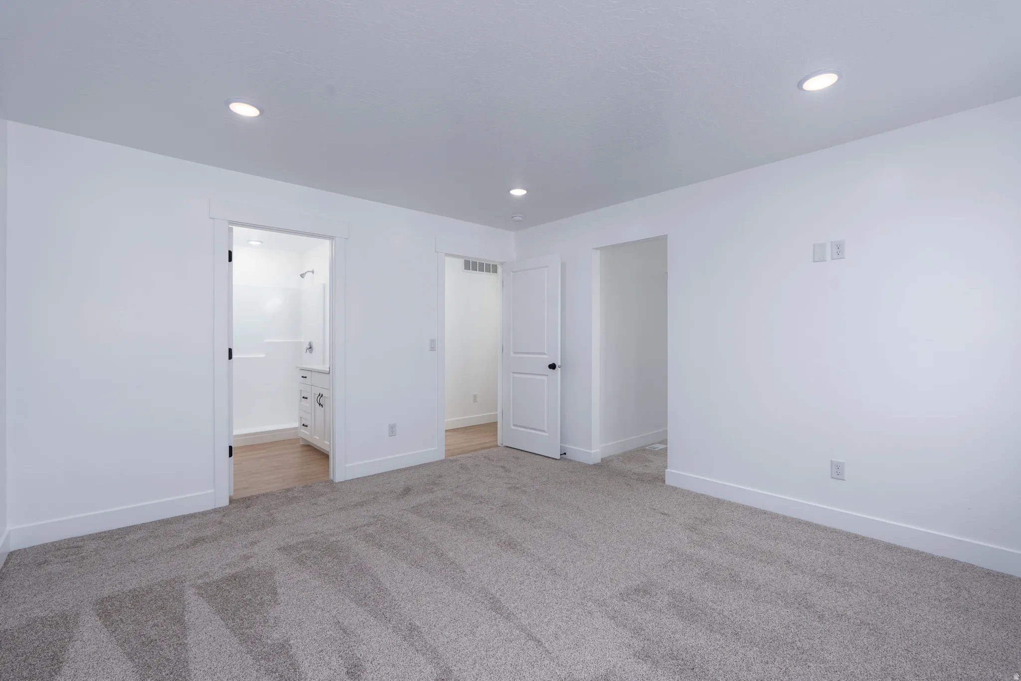 Photos are of a previously built townhome. Finish package varies depending on the townhome. Ask for details.