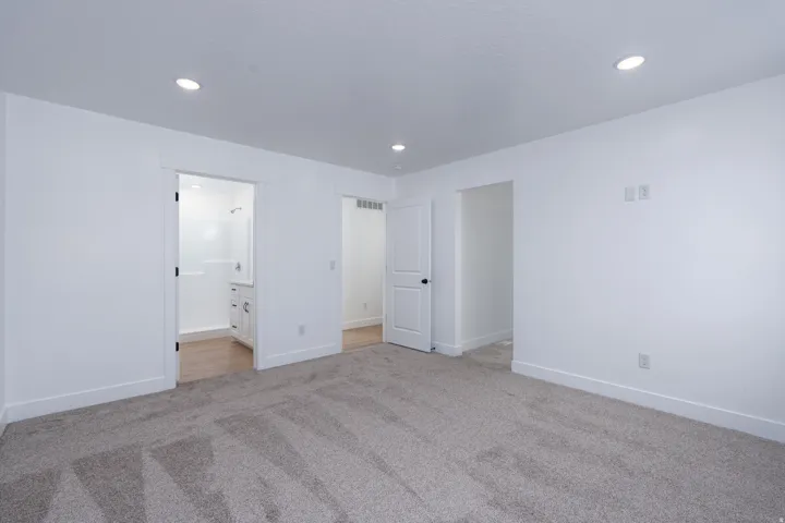 Photos are of a previously built townhome. Finish package varies depending on the townhome. Ask for details.
