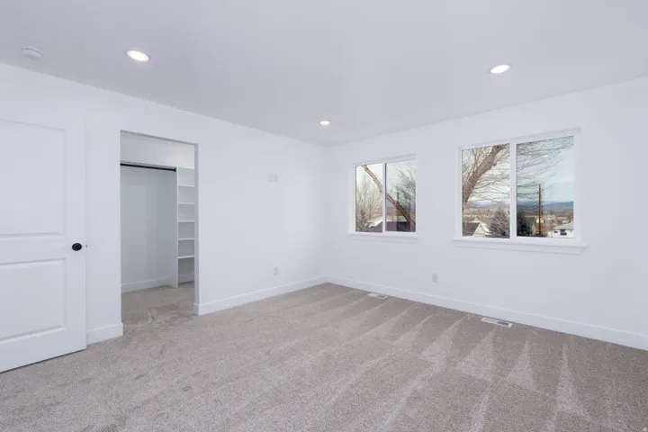 Photos are of a previously built townhome. Finish package varies depending on the townhome. Ask for details.