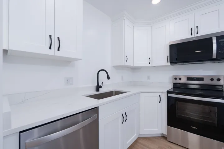 Photos are of a previously built townhome. Finish package varies depending on the townhome. Ask for details.