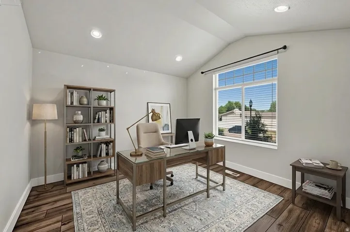 Home office *virtually staged*