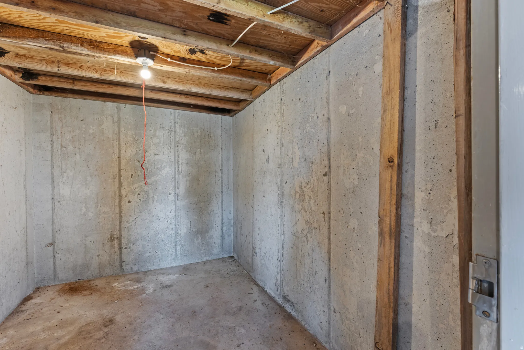 Cold storage in 1 car garage.