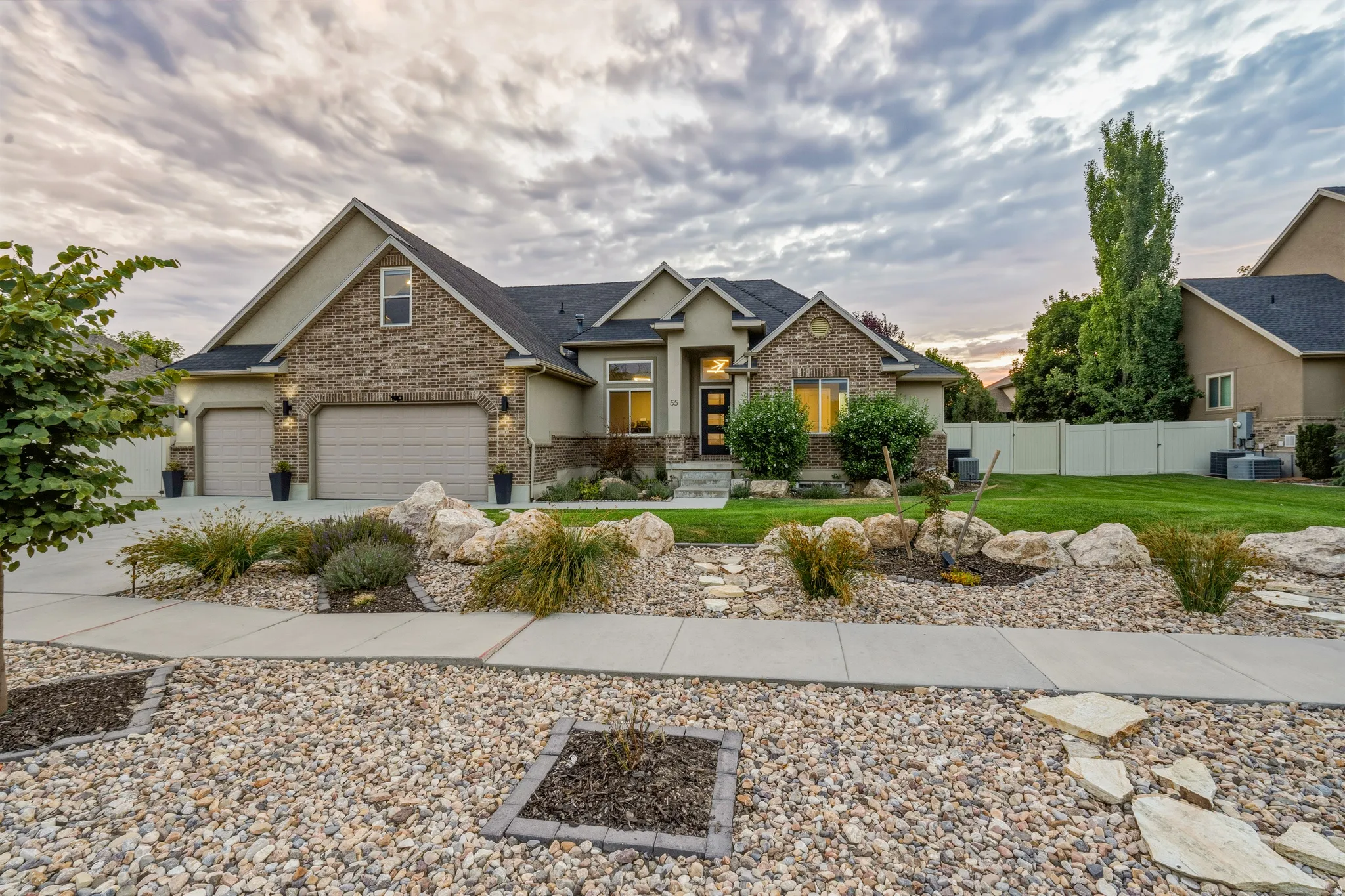 Updated Xeriscaping, Sprinklers, Lights