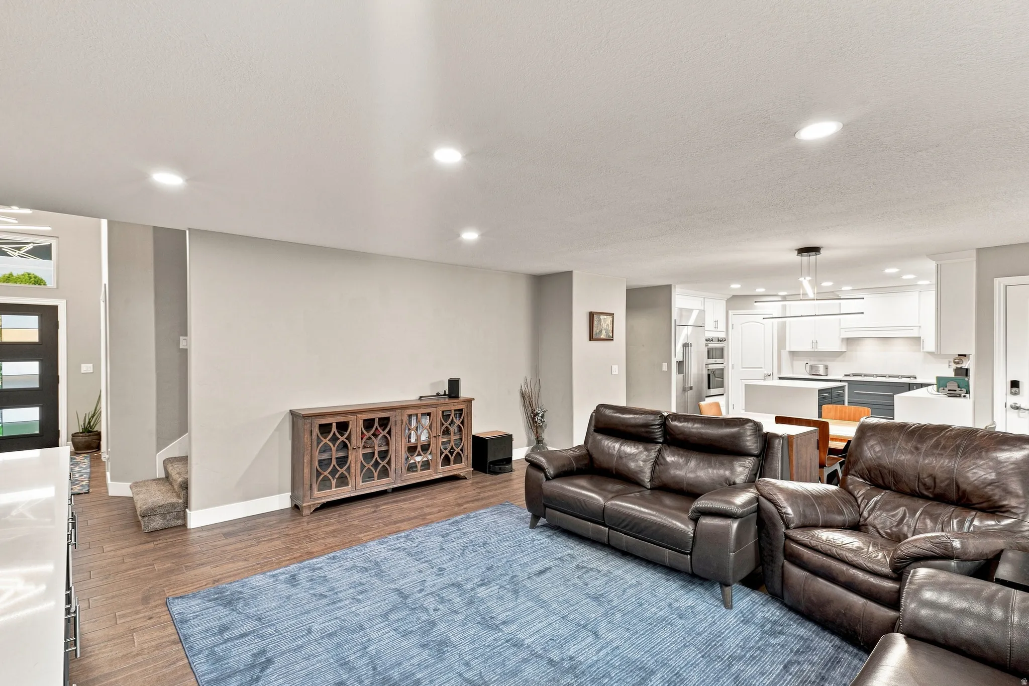 Super-sized Great Room