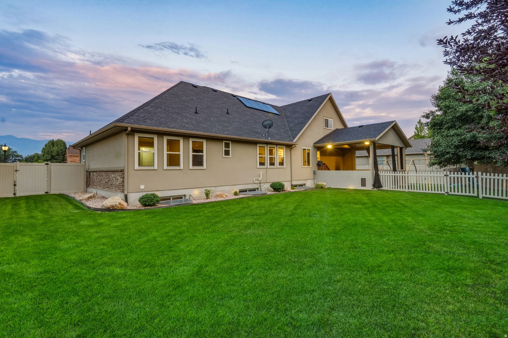 NEW Paint, Carpet &  Pad, Tile, LED Lighting, Light Fixtures, Up/Down Blinds, Electrical Outlets, Switches, Smart Thermostats