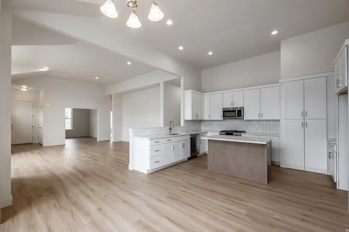 11192 S Easy Bee Rd, South Jordan, Utah 84009