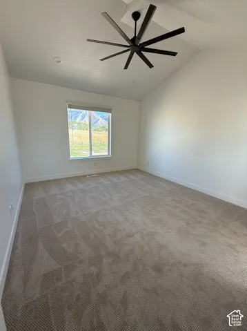 Vaulted ceiling with an angular ceiling fan
