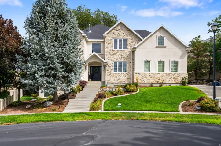 Stunning Home in Gated Neighborhood in the heart of Pleasant Grove