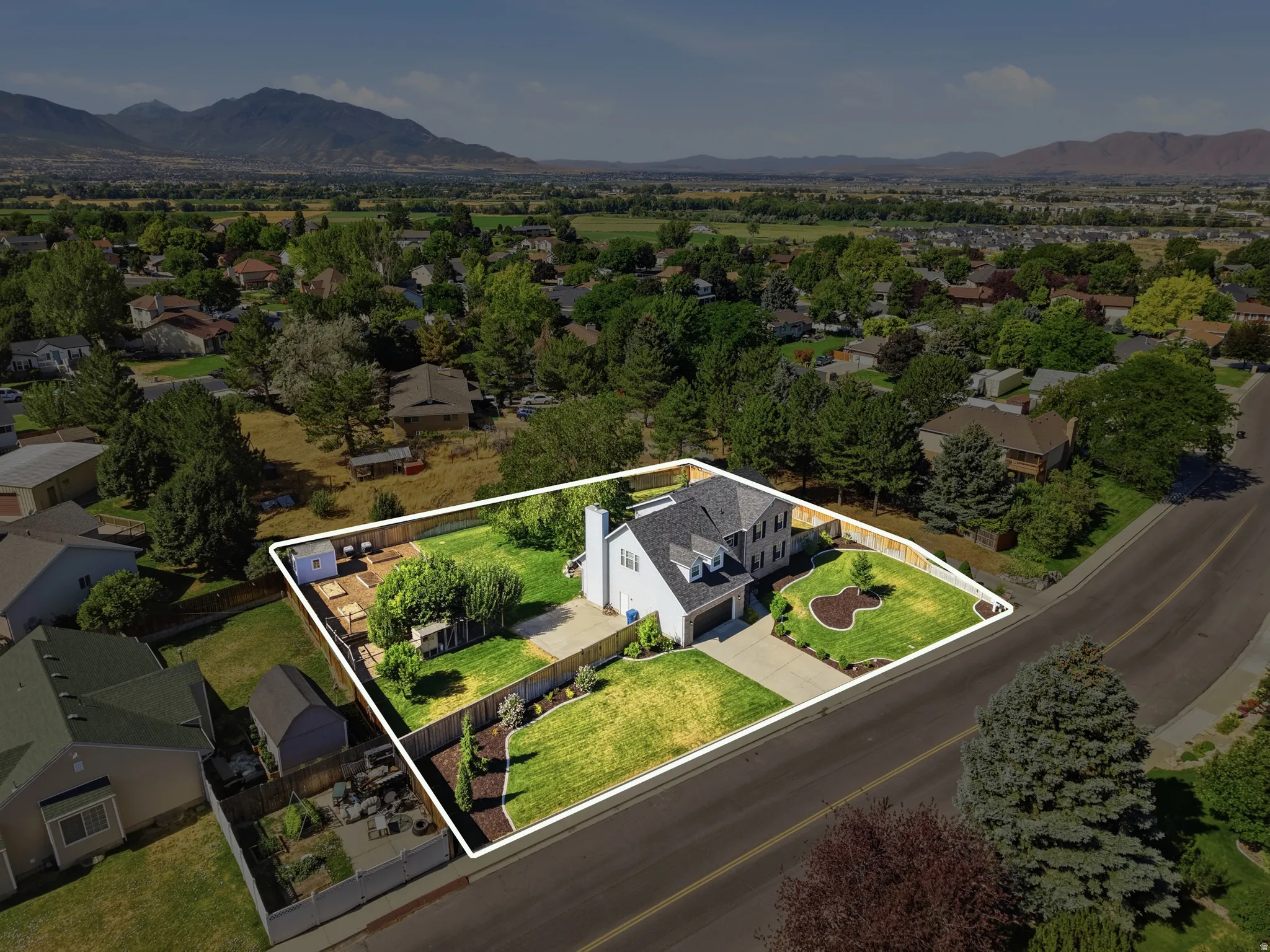 Large .39 acre lot!