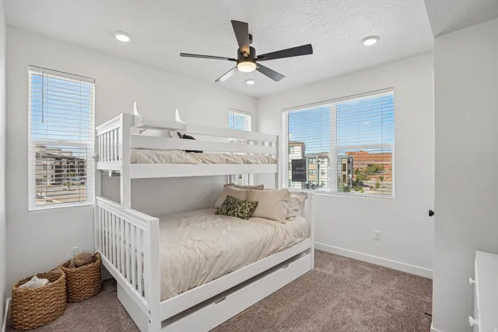 226 N Cliff Side Dr #l200, Hurricane, Utah 84737
