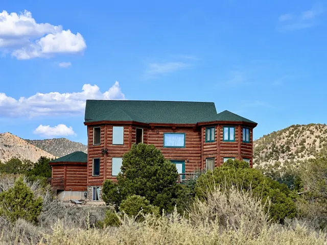 5390 N Eagle Dr, Kenilworth, Utah 84529