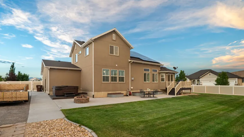 1576 E Lowe Peak Dr, Eagle Mountain, Utah 84005