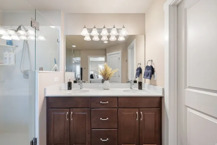 1576 E Lowe Peak Dr, Eagle Mountain, Utah 84005