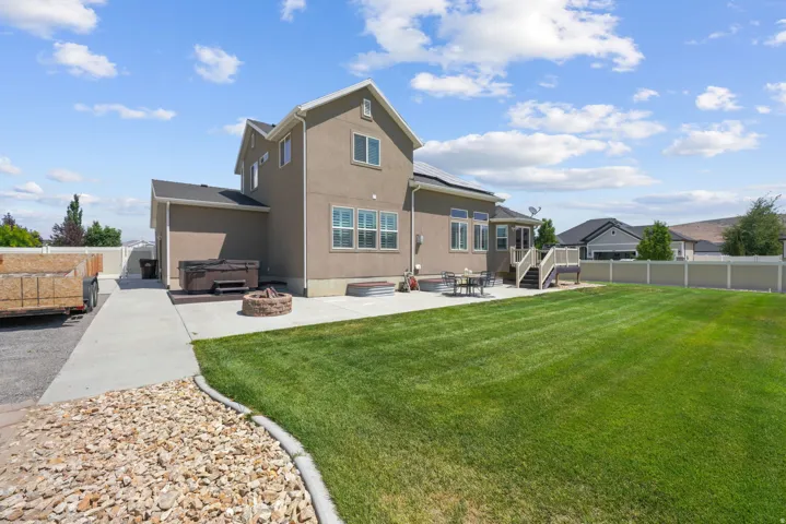 1576 E Lowe Peak Dr, Eagle Mountain, Utah 84005