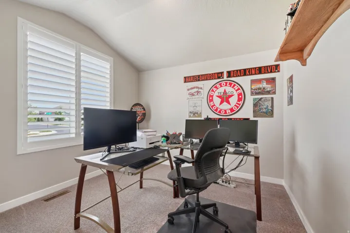 1576 E Lowe Peak Dr, Eagle Mountain, Utah 84005