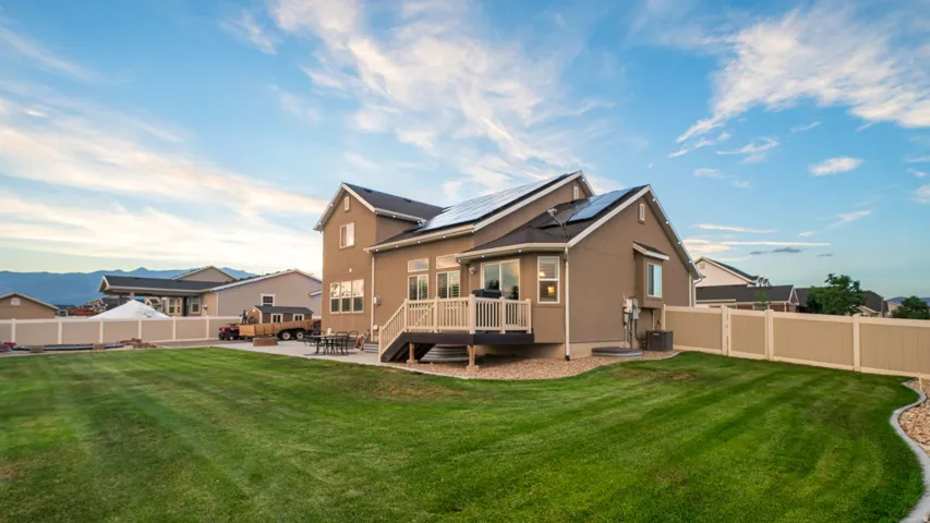 1576 E Lowe Peak Dr, Eagle Mountain, Utah 84005