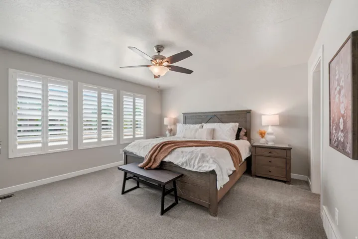 1576 E Lowe Peak Dr, Eagle Mountain, Utah 84005