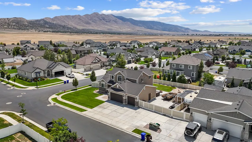 1576 E Lowe Peak Dr, Eagle Mountain, Utah 84005