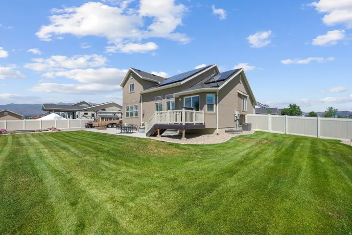 1576 E Lowe Peak Dr, Eagle Mountain, Utah 84005