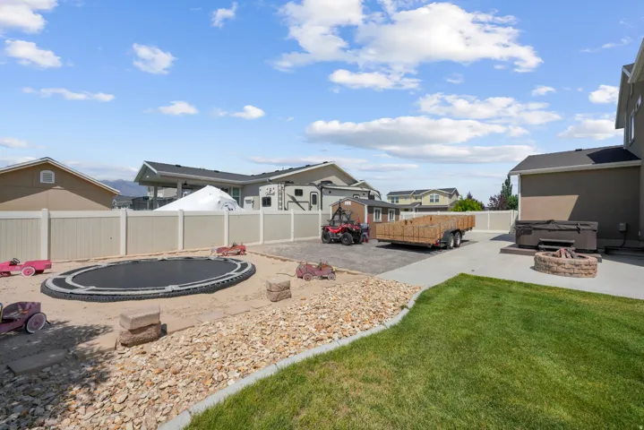 1576 E Lowe Peak Dr, Eagle Mountain, Utah 84005