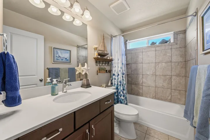 1576 E Lowe Peak Dr, Eagle Mountain, Utah 84005