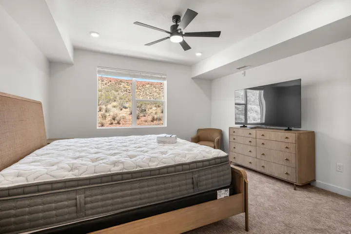 226 N Cliff Side Dr #l300, Hurricane, Utah 84737