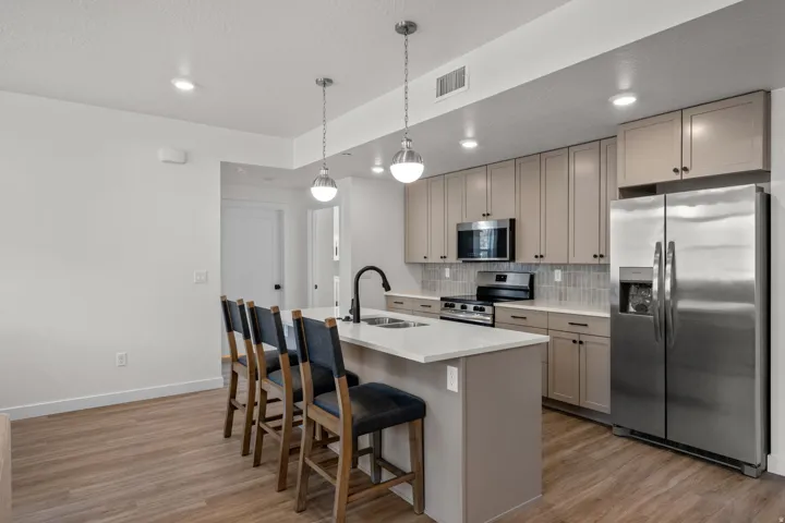 226 N Cliff Side Dr #l300, Hurricane, Utah 84737