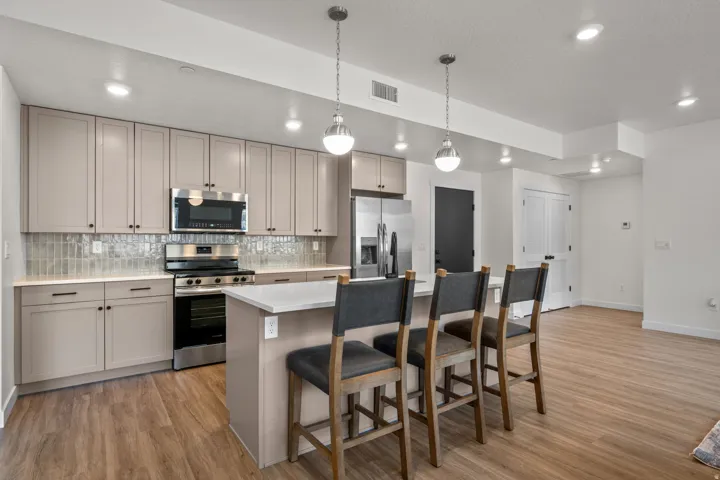 226 N Cliff Side Dr #l300, Hurricane, Utah 84737