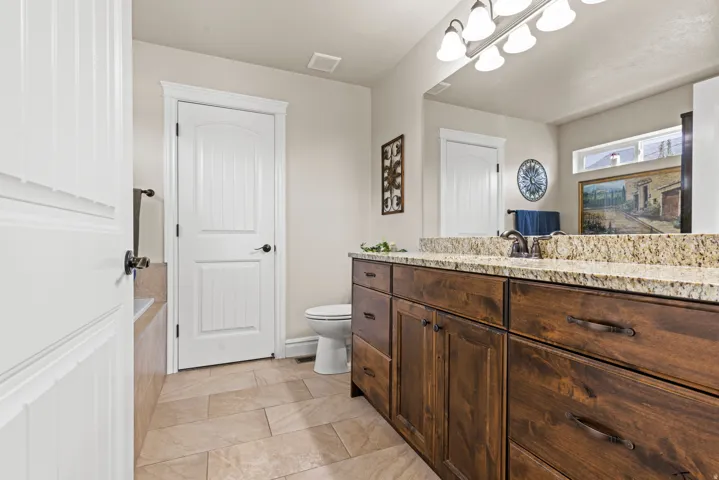 3098 W 725 S, Syracuse, Utah 84075
