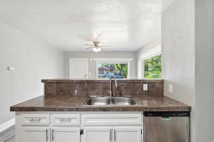 582 4th St, Ogden, Utah 84404