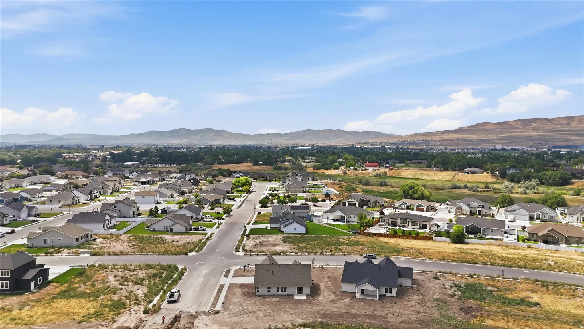 Expansive residential development with mountain scenery