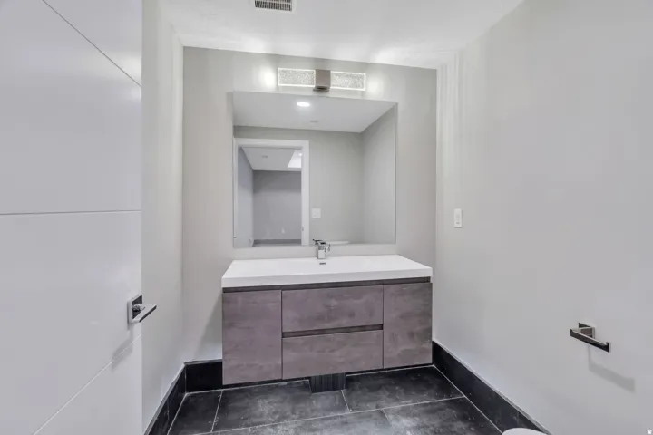 7045 S 300 E, Midvale, Utah 84047
