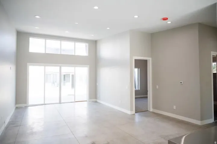 7045 S 300 E, Midvale, Utah 84047