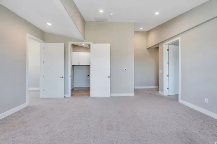 7045 S 300 E, Midvale, Utah 84047
