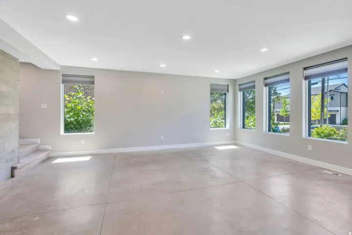 7045 S 300 E, Midvale, Utah 84047