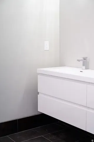 7045 S 300 E, Midvale, Utah 84047