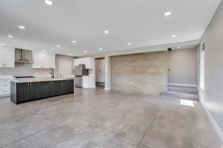 7045 S 300 E, Midvale, Utah 84047